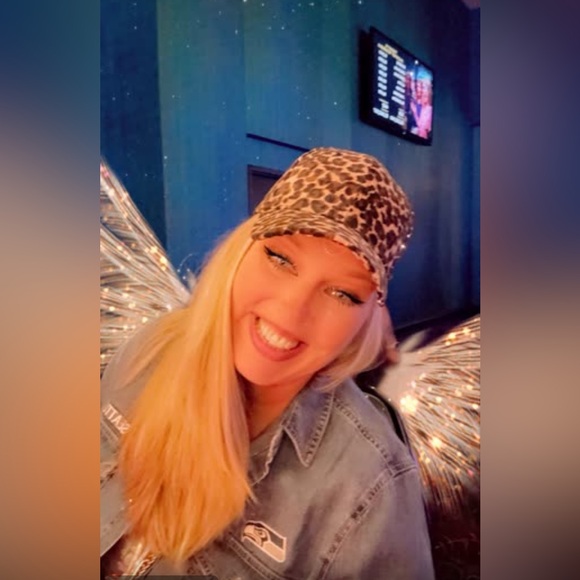 SHANNONKELSE598 ‼️ BIG BUNDLE DEALS Like this flyer to be notified when I’m live - Picture 2 of 3